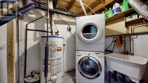 13 Courtleigh Square, Brampton (Heart Lake East), ON - Indoor Photo Showing Laundry Room