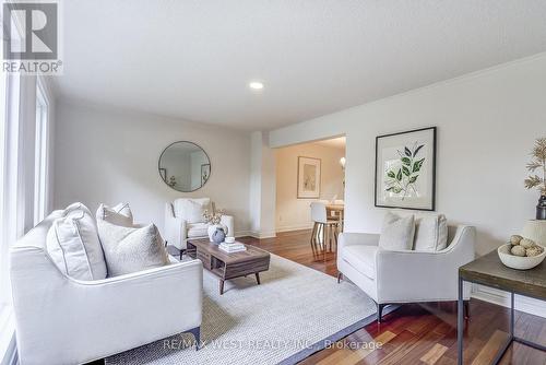 1296 Cermel Drive, Mississauga (Lorne Park), ON - Indoor Photo Showing Living Room