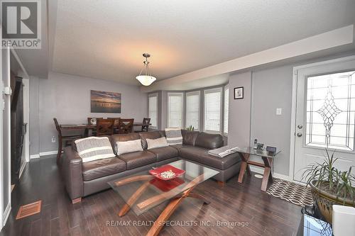 10 Arnprior Road, Brampton (Northwest Brampton), ON - Indoor Photo Showing Living Room