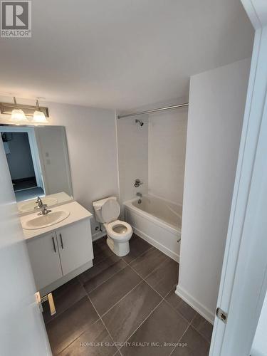 20 - 165 Veterans Drive, Brampton, ON - Indoor Photo Showing Bathroom