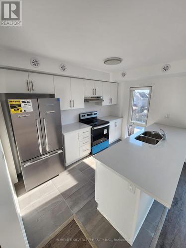 20 - 165 Veterans Drive, Brampton (Northwest Brampton), ON - Indoor Photo Showing Kitchen