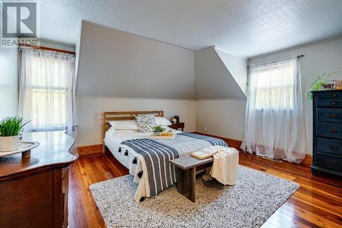 231 Division Street South, Kingsville, ON - Indoor Photo Showing Bedroom