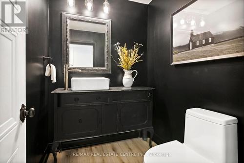 514369 2Nd Line, Amaranth, ON - Indoor Photo Showing Bathroom