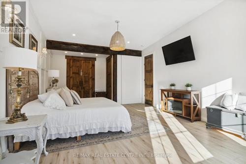 514369 2Nd Line, Amaranth, ON - Indoor Photo Showing Bedroom