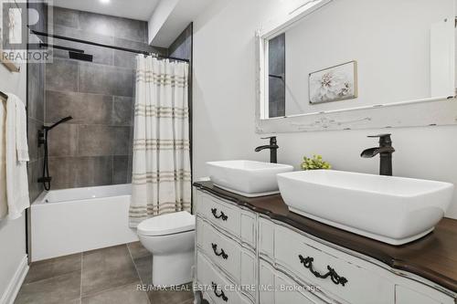 514369 2Nd Line, Amaranth, ON - Indoor Photo Showing Bathroom