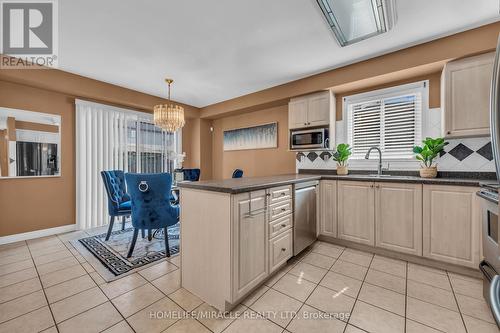 971 West 5Th Street, Hamilton (Kernighan), ON - Indoor Photo Showing Kitchen