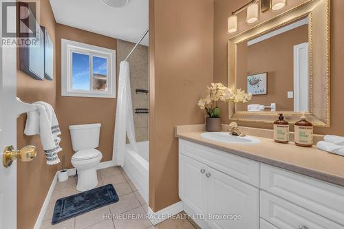 971 West 5Th Street, Hamilton (Kernighan), ON - Indoor Photo Showing Bathroom