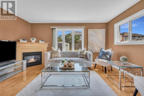 971 West 5Th Street, Hamilton (Kernighan), ON - Indoor Photo Showing Living Room With Fireplace