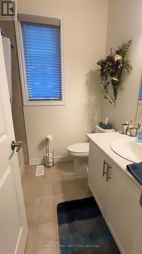 27 Seaton Crescent, Tillsonburg, ON - Indoor Photo Showing Bathroom