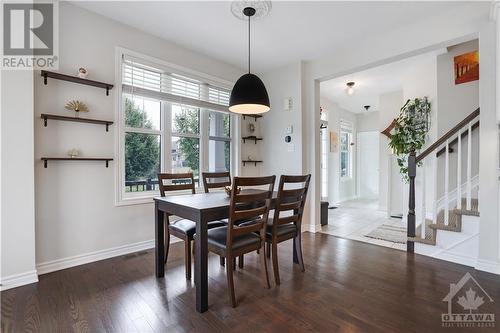 351 Meadowbreeze Drive, Ottawa, ON - Indoor Photo Showing Dining Room