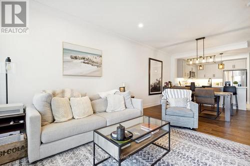 906 - 1880 Gordon Street, Guelph (Guelph South), ON - Indoor Photo Showing Living Room