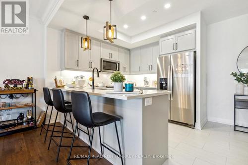 906 - 1880 Gordon Street, Guelph, ON - Indoor Photo Showing Kitchen With Stainless Steel Kitchen With Upgraded Kitchen