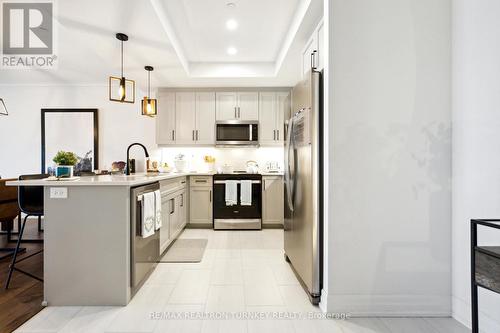 906 - 1880 Gordon Street, Guelph, ON - Indoor Photo Showing Kitchen With Stainless Steel Kitchen With Upgraded Kitchen