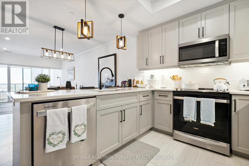 906 - 1880 Gordon Street, Guelph, ON - Indoor Photo Showing Kitchen With Upgraded Kitchen