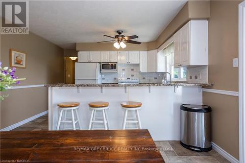 397810 Concession 10, Meaford, ON - Indoor Photo Showing Kitchen