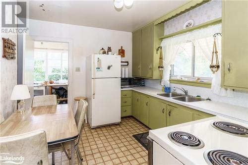 183 West Road, Huntsville, ON - Indoor Photo Showing Kitchen With Double Sink