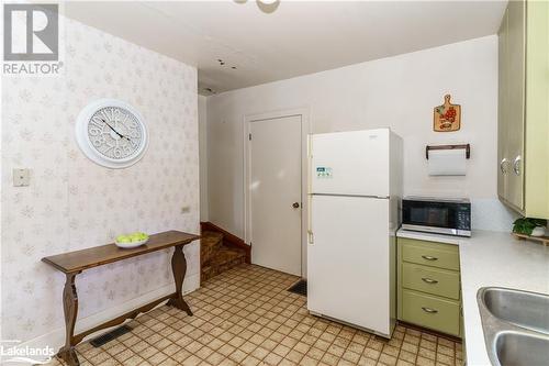 183 West Road, Huntsville, ON - Indoor Photo Showing Kitchen