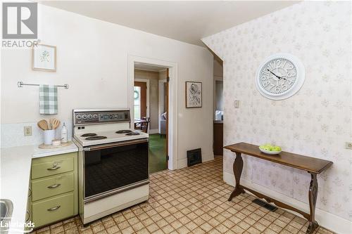 183 West Road, Huntsville, ON - Indoor Photo Showing Kitchen