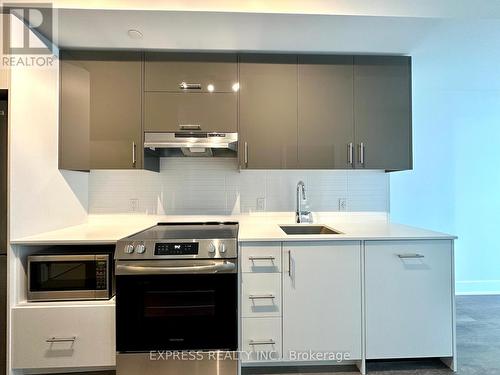 1216 - 188 Fairview Mall Drive, Toronto (Don Valley Village), ON - Indoor Photo Showing Kitchen