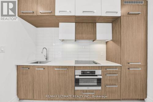 506 - 8 The Esplanade Street, Toronto (Waterfront Communities), ON - Indoor Photo Showing Kitchen