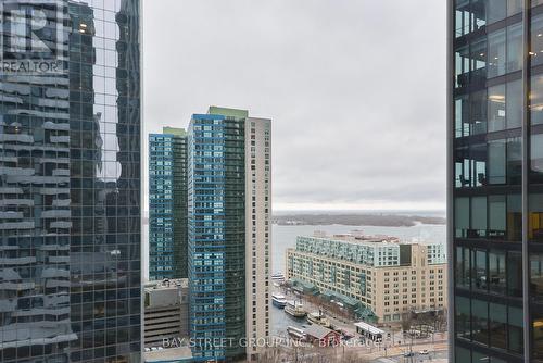 2109 - 100 Harbour Street, Toronto, ON - Outdoor