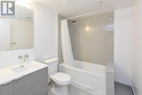 2109 - 100 Harbour Street, Toronto, ON - Indoor Photo Showing Bathroom