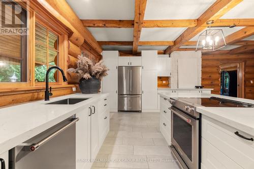 768 Tracey'S Hill Road, Kawartha Lakes, ON - Indoor Photo Showing Kitchen With Upgraded Kitchen