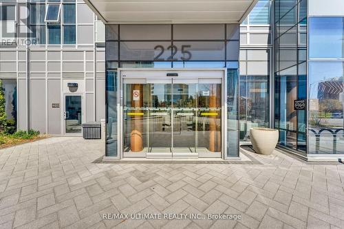 1006 - 225 Village Green Square, Toronto (Agincourt South-Malvern West), ON - Outdoor