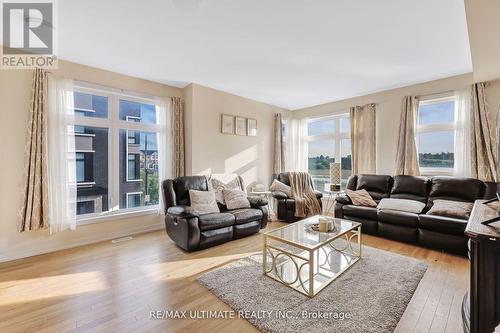 2632 Castlegate Crossing Drive, Pickering, ON - Indoor Photo Showing Living Room