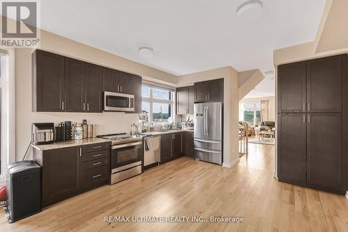 2632 Castlegate Crossing Drive, Pickering, ON - Indoor Photo Showing Kitchen