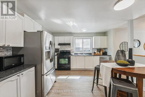 42 Soper Creek Drive, Clarington (Bowmanville), ON - Indoor Photo Showing Kitchen