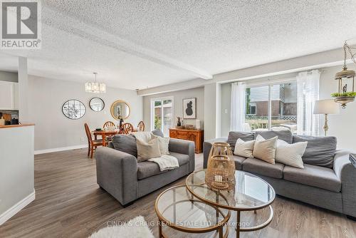 42 Soper Creek Drive, Clarington (Bowmanville), ON - Indoor Photo Showing Living Room