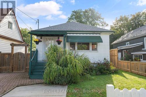 4456 Sixth Avenue, Niagara Falls (Downtown), ON - Outdoor