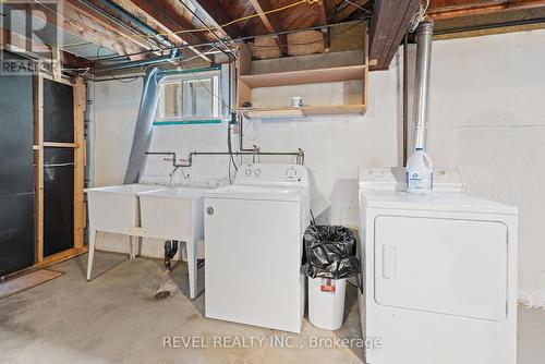 4456 Sixth Avenue, Niagara Falls (Downtown), ON - Indoor Photo Showing Laundry Room