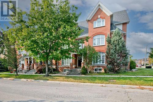 90 Bassett Avenue, Richmond Hill (Langstaff), ON - Outdoor With Facade