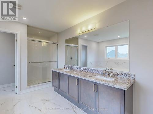 2027 Webster Boulevard, Innisfil, ON - Indoor Photo Showing Bathroom