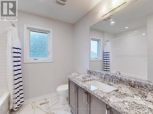 2027 Webster Boulevard, Innisfil (Alcona), ON - Indoor Photo Showing Bathroom