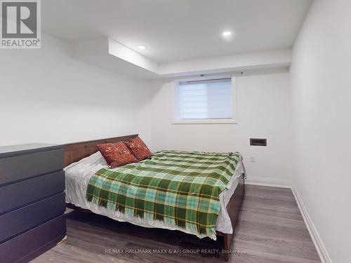 2027 Webster Boulevard, Innisfil (Alcona), ON - Indoor Photo Showing Bedroom