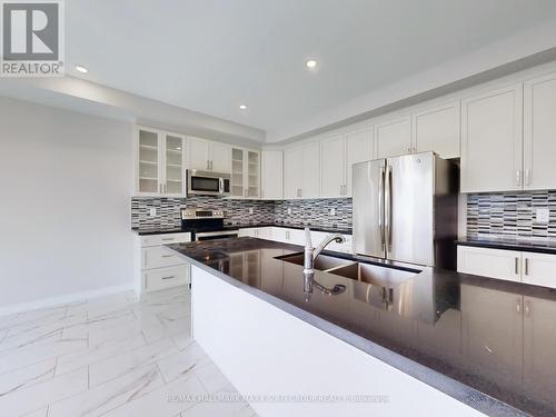 2027 Webster Boulevard, Innisfil (Alcona), ON - Indoor Photo Showing Kitchen With Double Sink With Upgraded Kitchen