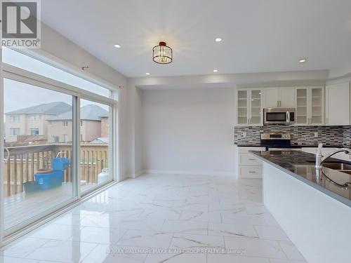 2027 Webster Boulevard, Innisfil, ON - Indoor Photo Showing Kitchen With Double Sink