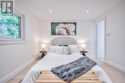 140 Orchard Heights Boulevard, Aurora, ON - Indoor Photo Showing Bedroom