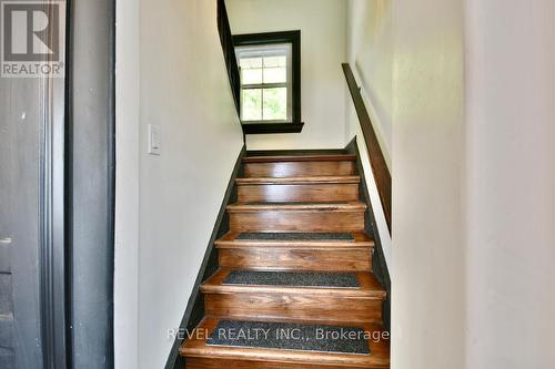 107 Burton Avenue, Barrie, ON - Indoor Photo Showing Other Room