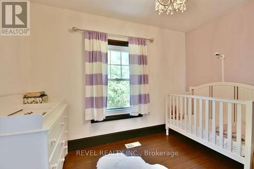 107 Burton Avenue, Barrie (Allandale), ON - Indoor Photo Showing Bedroom