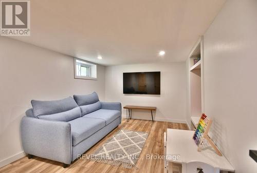 107 Burton Avenue, Barrie, ON - Indoor