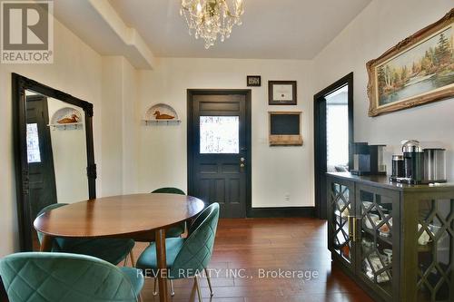 107 Burton Avenue, Barrie, ON - Indoor Photo Showing Dining Room