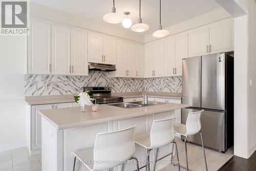 118 Tumblewood Place W, Welland, ON - Indoor Photo Showing Kitchen With Double Sink