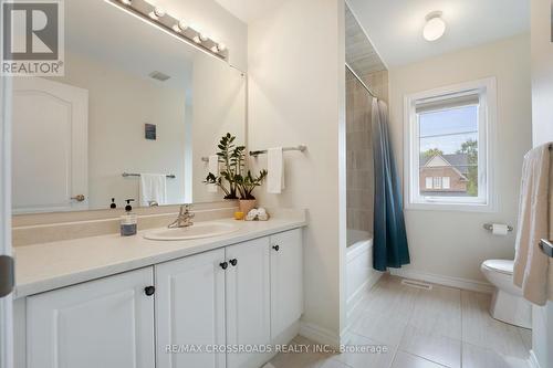 118 Tumblewood Place W, Welland, ON - Indoor Photo Showing Bathroom