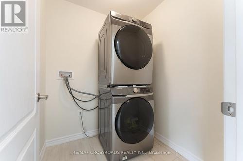 118 Tumblewood Place W, Welland, ON - Indoor Photo Showing Laundry Room