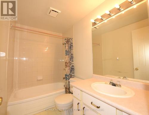 111 - 1247 Huron Street, London, ON - Indoor Photo Showing Bathroom