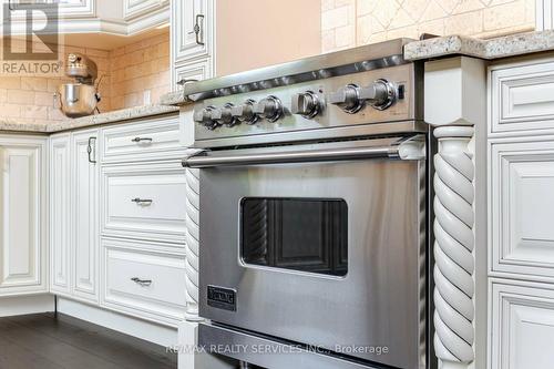 18873 Heart Lake Road, Caledon, ON - Indoor Photo Showing Kitchen